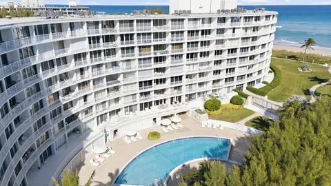 $799,900 | 2780 South Ocean Boulevard, Unit 709, Palm Beach, FL 33480