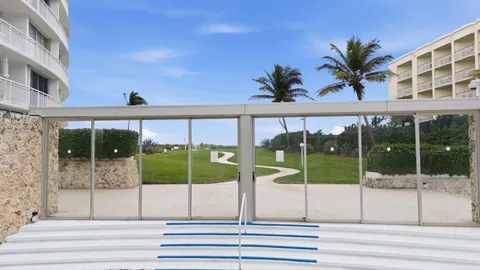 $799,900 | 2780 South Ocean Boulevard, Unit 709, Palm Beach, FL 33480