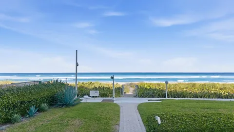 $799,900 | 2780 South Ocean Boulevard, Unit 709, Palm Beach, FL 33480