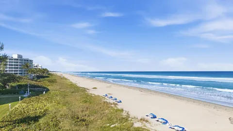 $799,900 | 2780 South Ocean Boulevard, Unit 709, Palm Beach, FL 33480