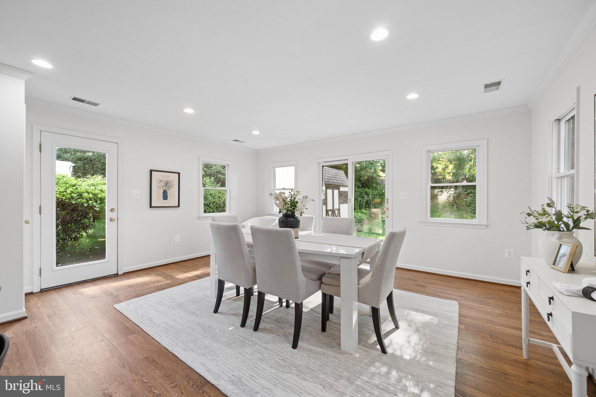 10309 Inwood Avenue Silver Spring, MD 20902 - Photo 25 of 57 Dining Room