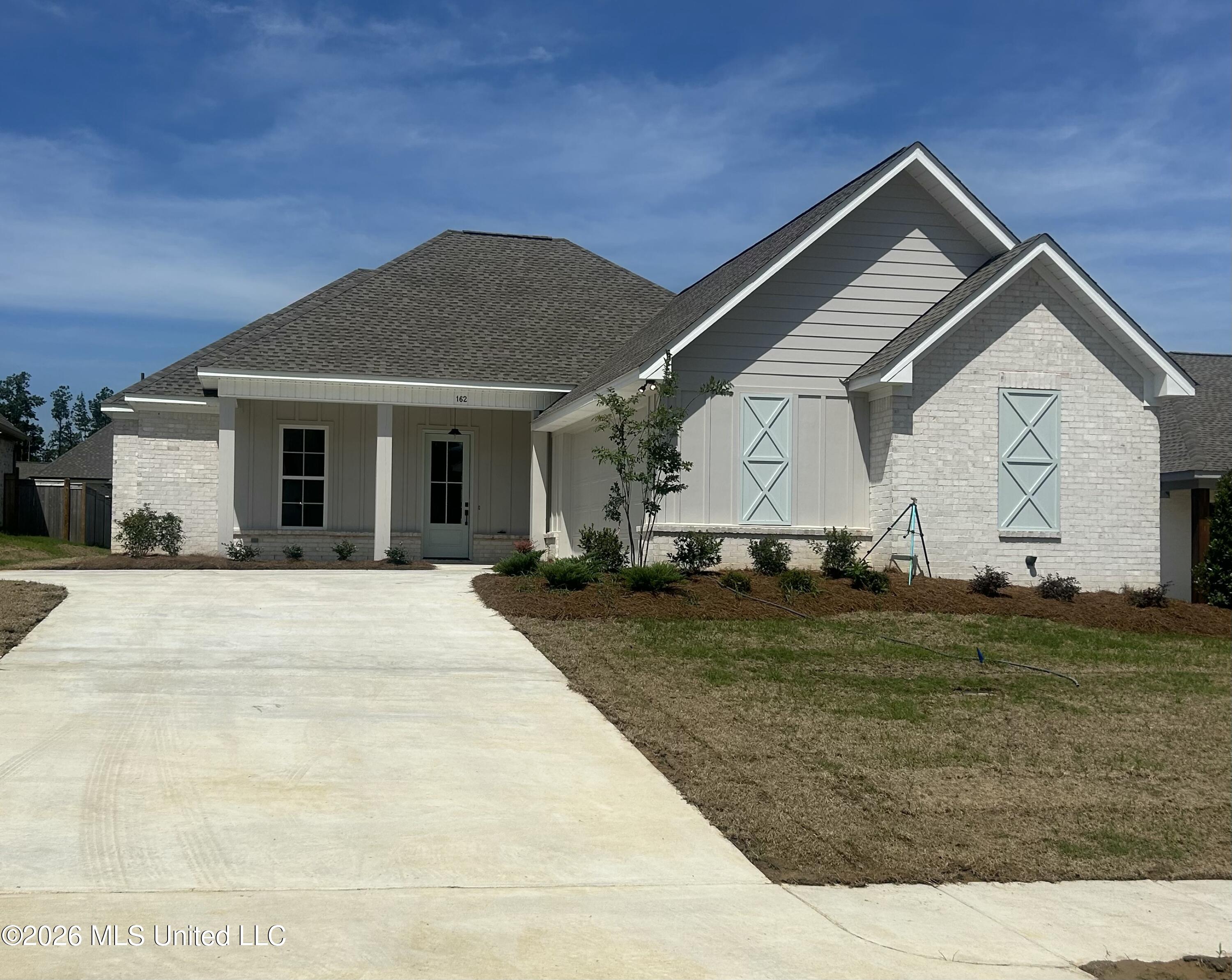 162 Bronson Bend Flowood, MS 39232 - Photo 4 of 41 IMG_5577