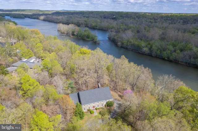 $3,199,000 | 121 Yarnick Road, Great Falls, VA 22066