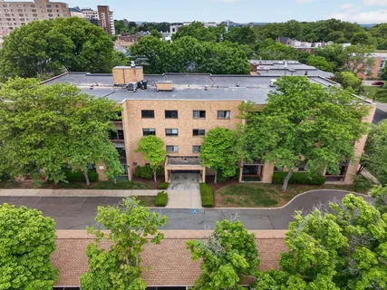 $749,000 | 41 Centre Street, Unit 106, Brookline, MA 02446