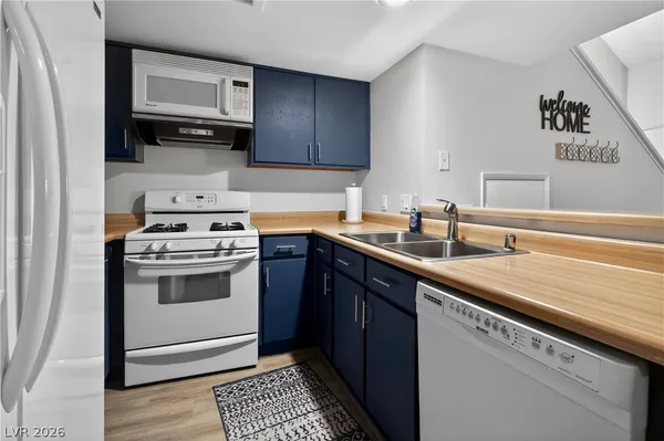 $200,000 | 3820 Desert Marina Drive, Unit 192, Laughlin, NV 89029
