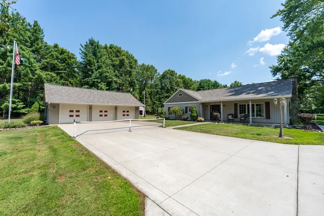 $475,000 | 4405 South 29th Street, Kalamazoo, MI 49048