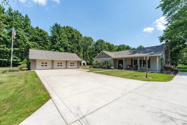 $475,000 | 4405 South 29th Street, Kalamazoo, MI 49048