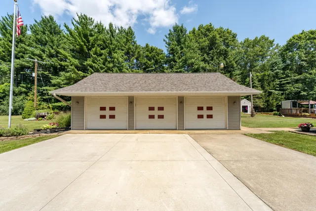 $475,000 | 4405 South 29th Street, Kalamazoo, MI 49048