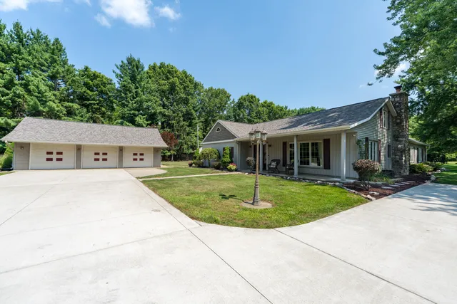 $475,000 | 4405 South 29th Street, Kalamazoo, MI 49048