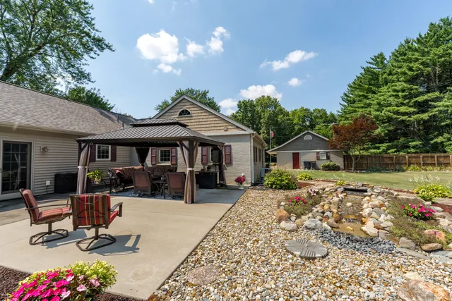 $475,000 | 4405 South 29th Street, Kalamazoo, MI 49048