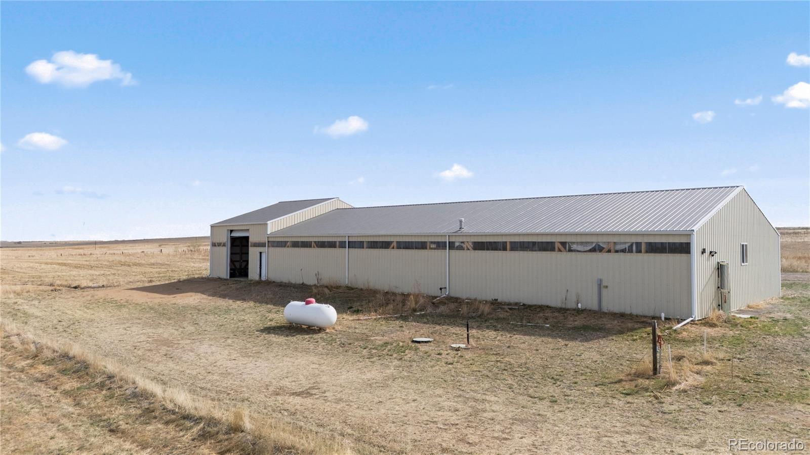 47501 Lisco Road Bennett, CO 80102 - Photo 4 of 46