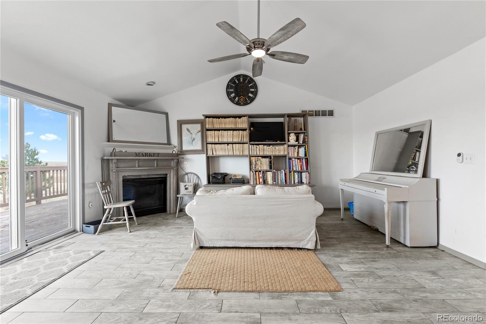 47501 Lisco Road Bennett, CO 80102 - Photo 8 of 46