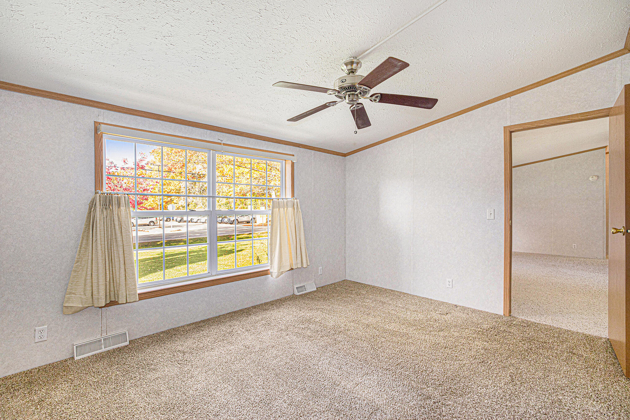 3349 Robinson Road Jackson, MI 49203 - Photo 4 of 22 4. Primary Bedroom with en suite