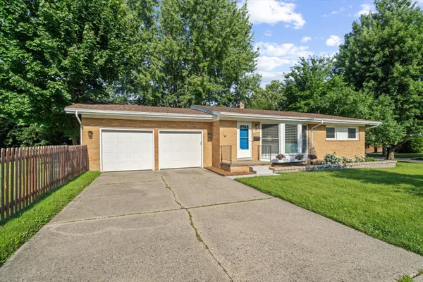 $460,000 | 1609 Glastonbury Road, Ann Arbor, MI 48103