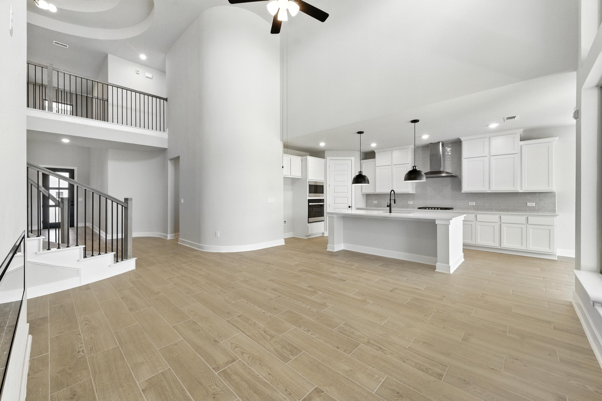 317 Horsemint Lane Georgetown, TX 78633 - Photo 4 of 31 Representative image. Features, specifications, selections and colors may vary.