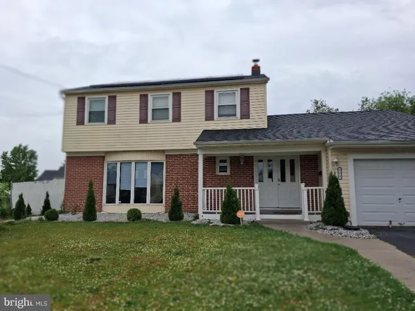 $449,999 | 119 Colonial Road, Beverly, NJ 08010