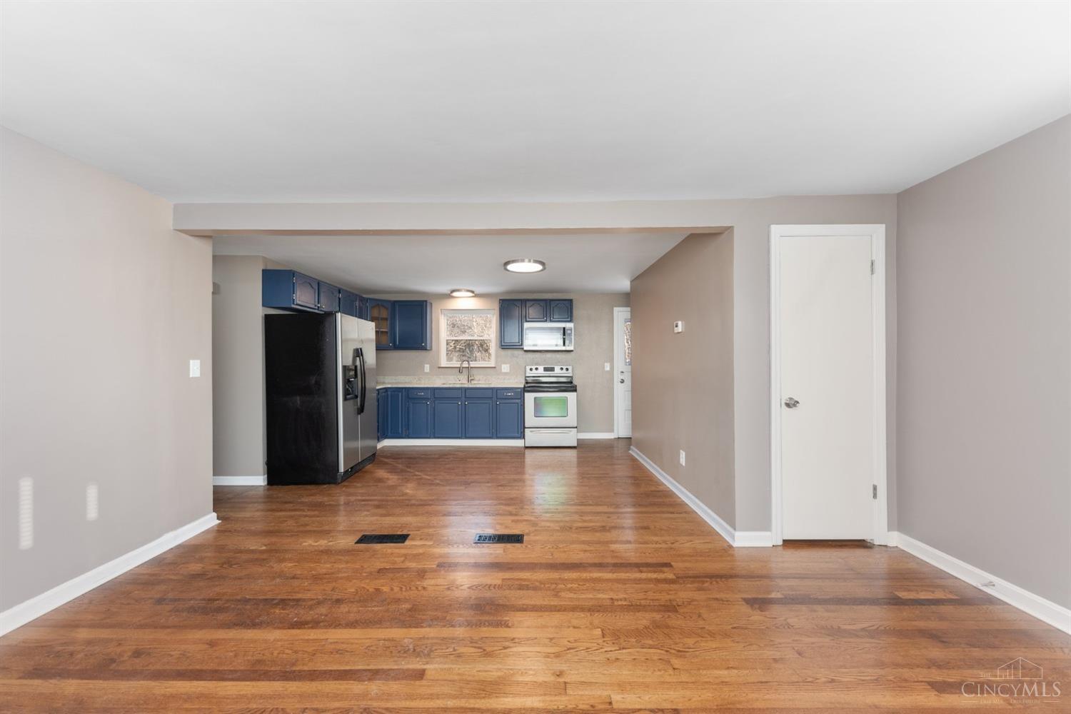 6860 Taylor Road Cincinnati, OH 45248 - Photo 14 of 31
