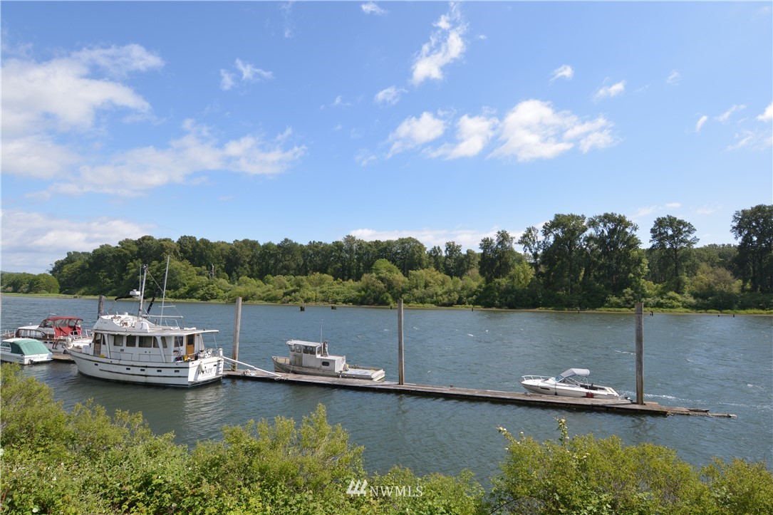 6400 B Willow Grove Road Longview, WA 98632 - Photo 11 of 26 a view of a lake with boats in it
