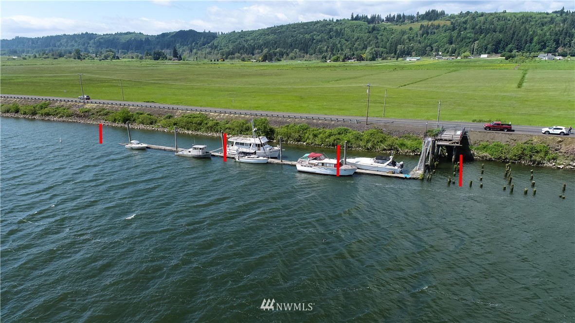 6400 B Willow Grove Road Longview, WA 98632 - Photo 5 of 26 a view of a lake with a mountain