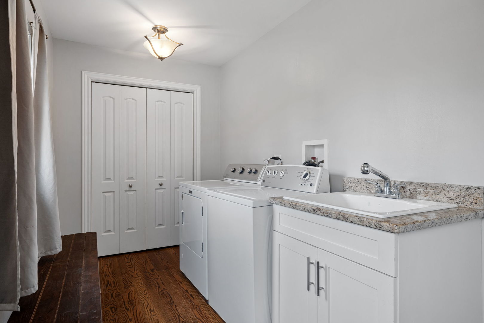 1024 South Cooper Road New Lenox, IL 60451 - Photo 8 of 22 a view of bathroom with dual sinks