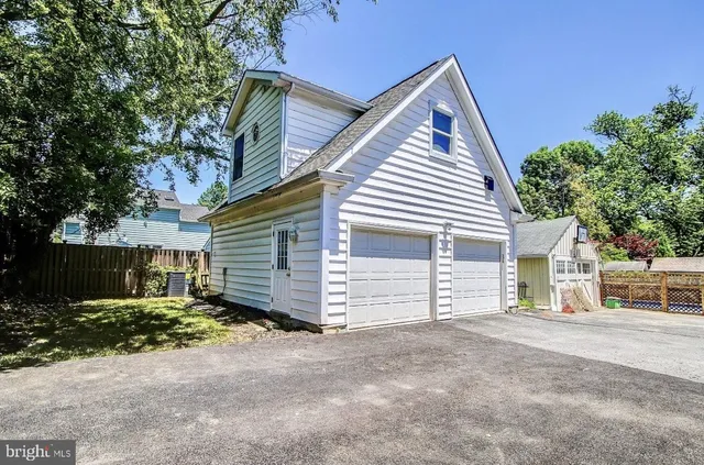 $7,500 | 4415 Bradley Lane, Chevy Chase, MD 20815