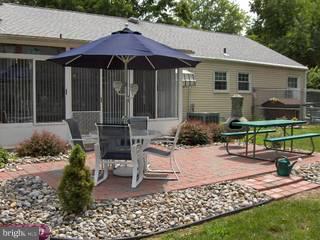 134 Coleman Road Hamilton, NJ 08690 - Photo 6 of 6 a front view of a house with garden