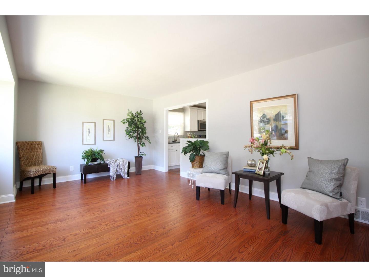 502 Johnson Place Magnolia, NJ 08049 - Photo 6 of 24 Gallery Image 6