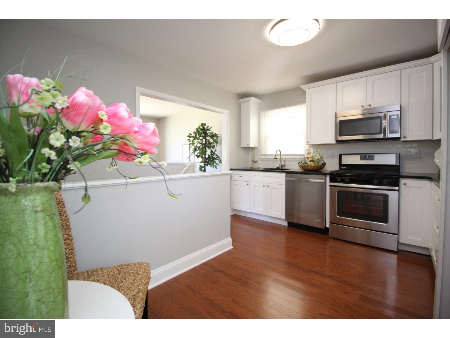 502 Johnson Place Magnolia, NJ 08049 - Photo 8 of 24 Gallery Image 8