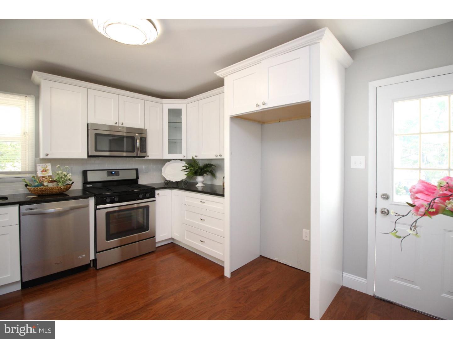 502 Johnson Place Magnolia, NJ 08049 - Photo 10 of 24 Gallery Image 10