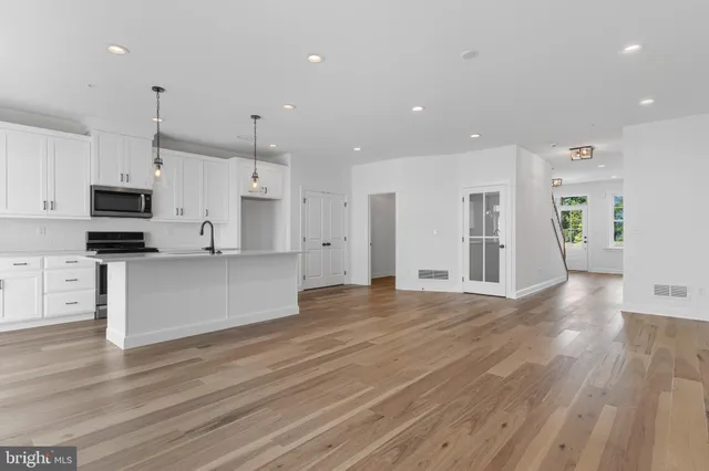 $647,990 | 435 Reagans Lane, Unit 124, Chalfont, PA 18914