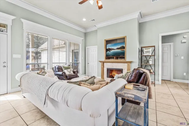 $265,900 | 11135 Peaks Avenue, Walker, LA 70785