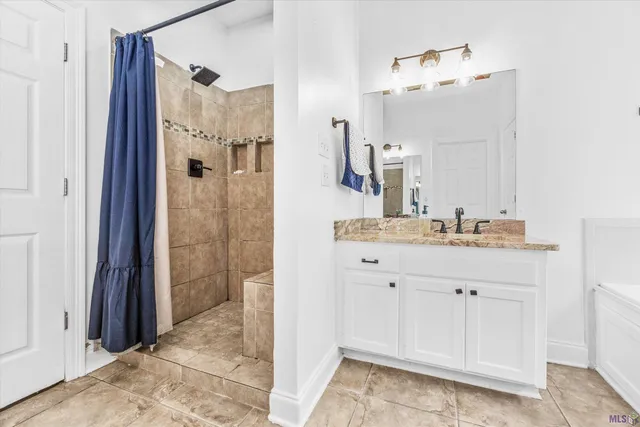 $265,900 | 11135 Peaks Avenue, Walker, LA 70785