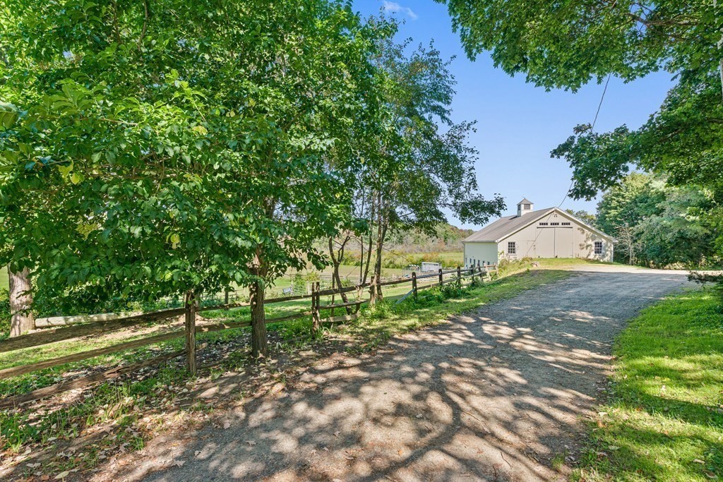 14-16 Fellows Road Ipswich, MA 01938 - Photo 3 of 41