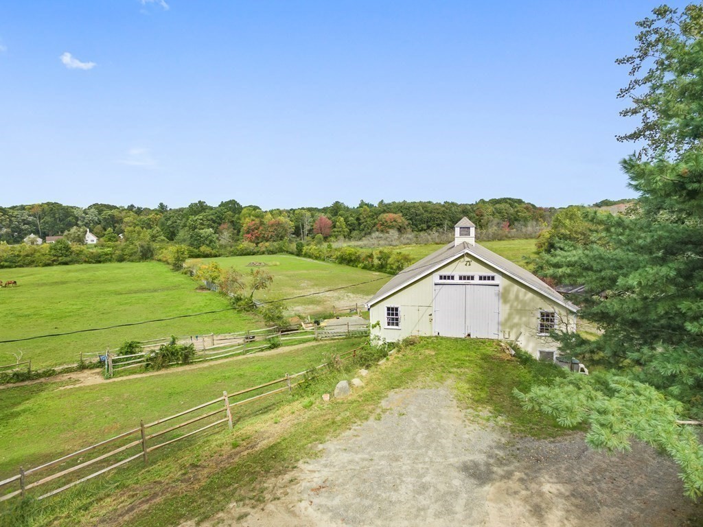 14-16 Fellows Road Ipswich, MA 01938 - Photo 4 of 41