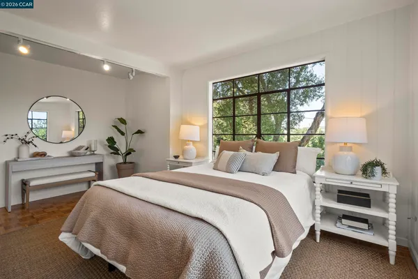 $1,595,000 | 7 Las Mesas Path, Orinda, CA 94563