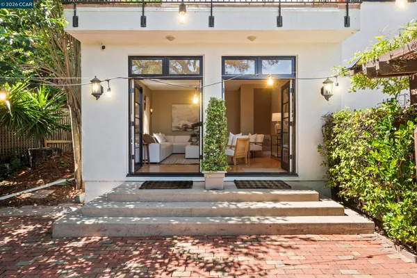 $1,595,000 | 7 Las Mesas Path, Orinda, CA 94563