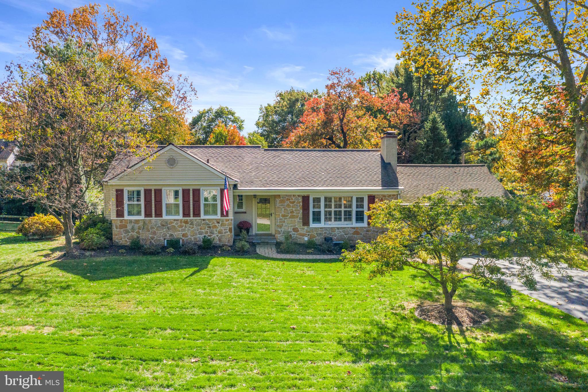 111 Hillside Road Wayne, PA 19087 - Photo 1 of 36