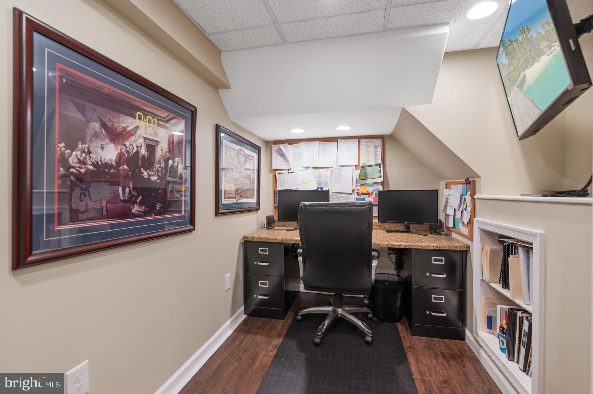 111 Hillside Road Wayne, PA 19087 - Photo 18 of 36