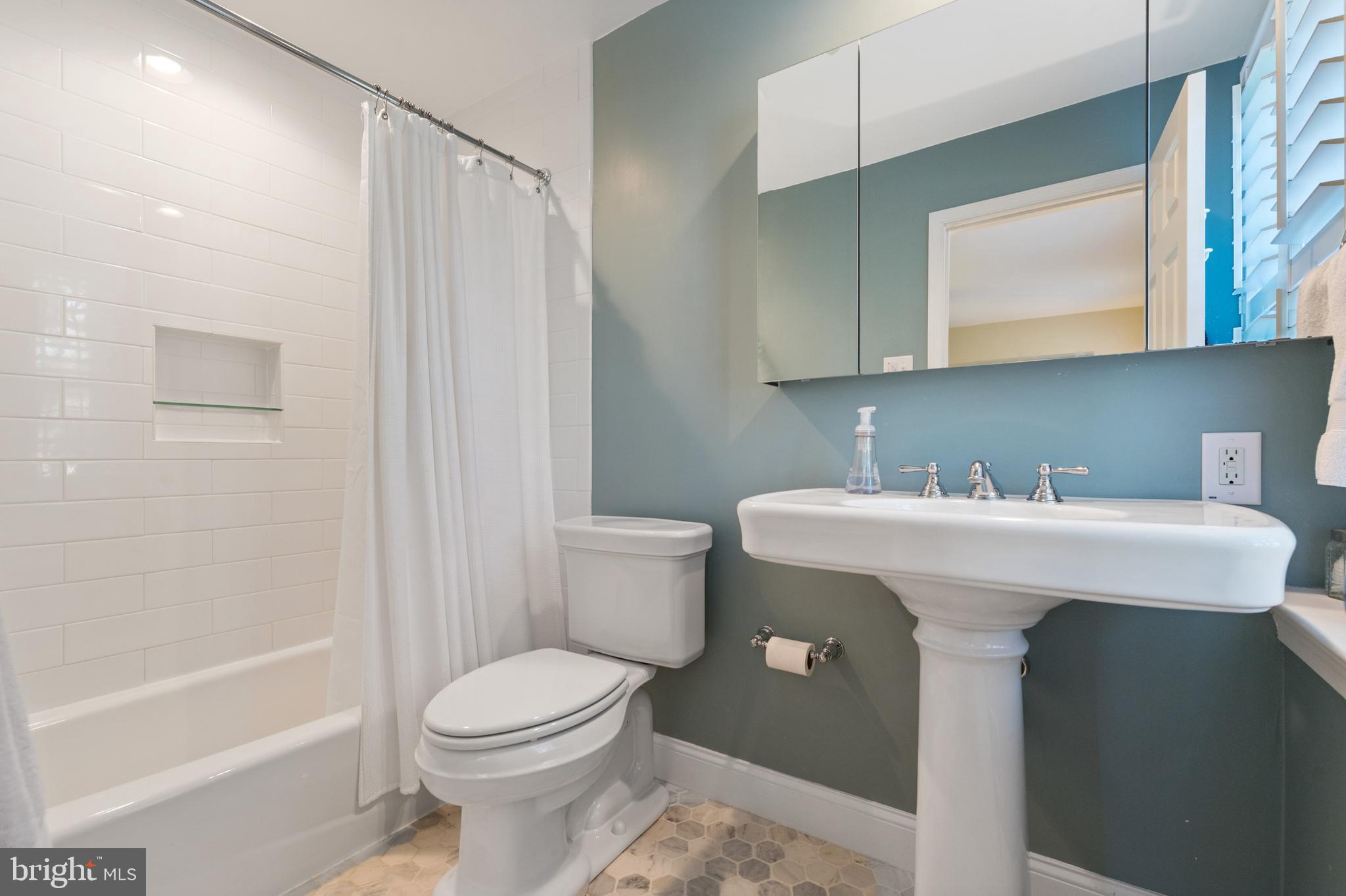 111 Hillside Road Wayne, PA 19087 - Photo 25 of 36