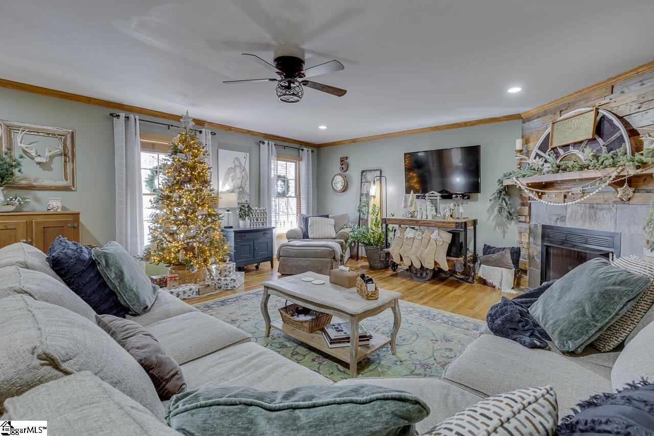 124 Hillside Circle Easley, SC 29640 - Photo 9 of 50