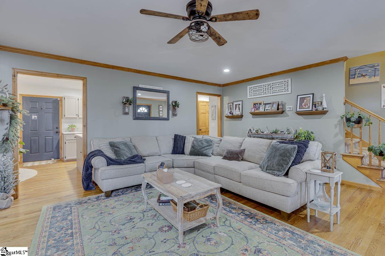 124 Hillside Circle Easley, SC 29640 - Photo 10 of 50