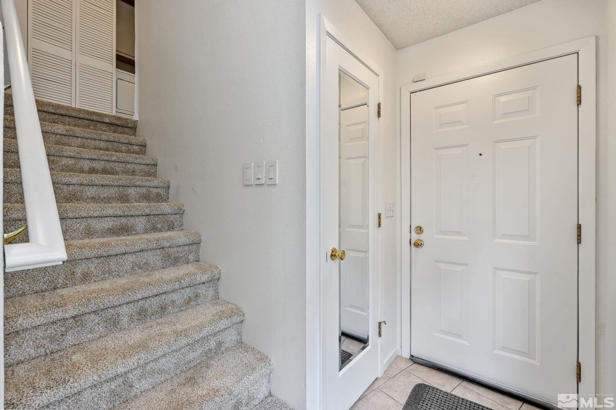 4332 Leeward Lane Reno, NV 89502 - Photo 4 of 40 Photo 4