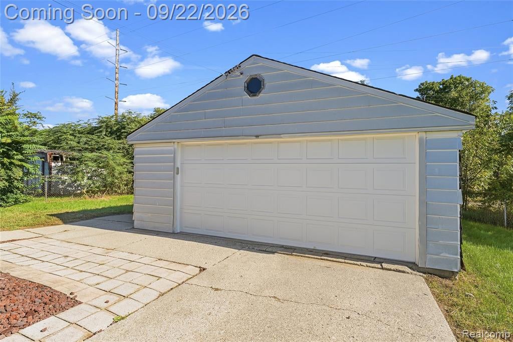 4609 Pengelly Road Flint, MI 48507 - Photo 18 of 22 Gallery Image 18