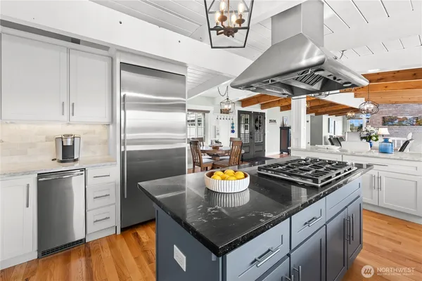 $1,929,000 | 7501 Stinson Avenue, Gig Harbor, WA 98335