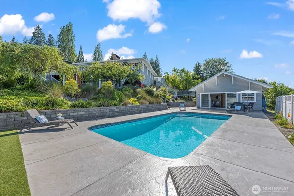 $1,929,000 | 7501 Stinson Avenue, Gig Harbor, WA 98335