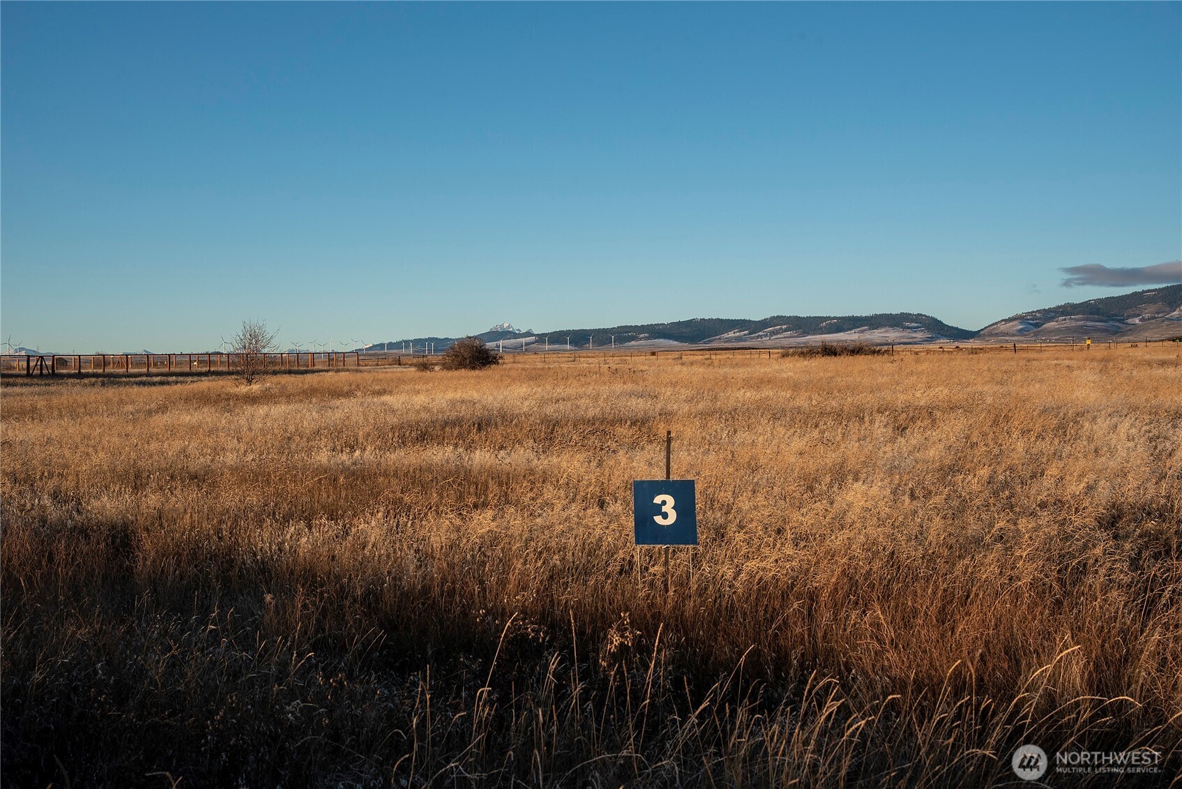 3 Green Canyon Road Ellensburg, WA 98926 - Photo 1 of 9 a view of an ocean