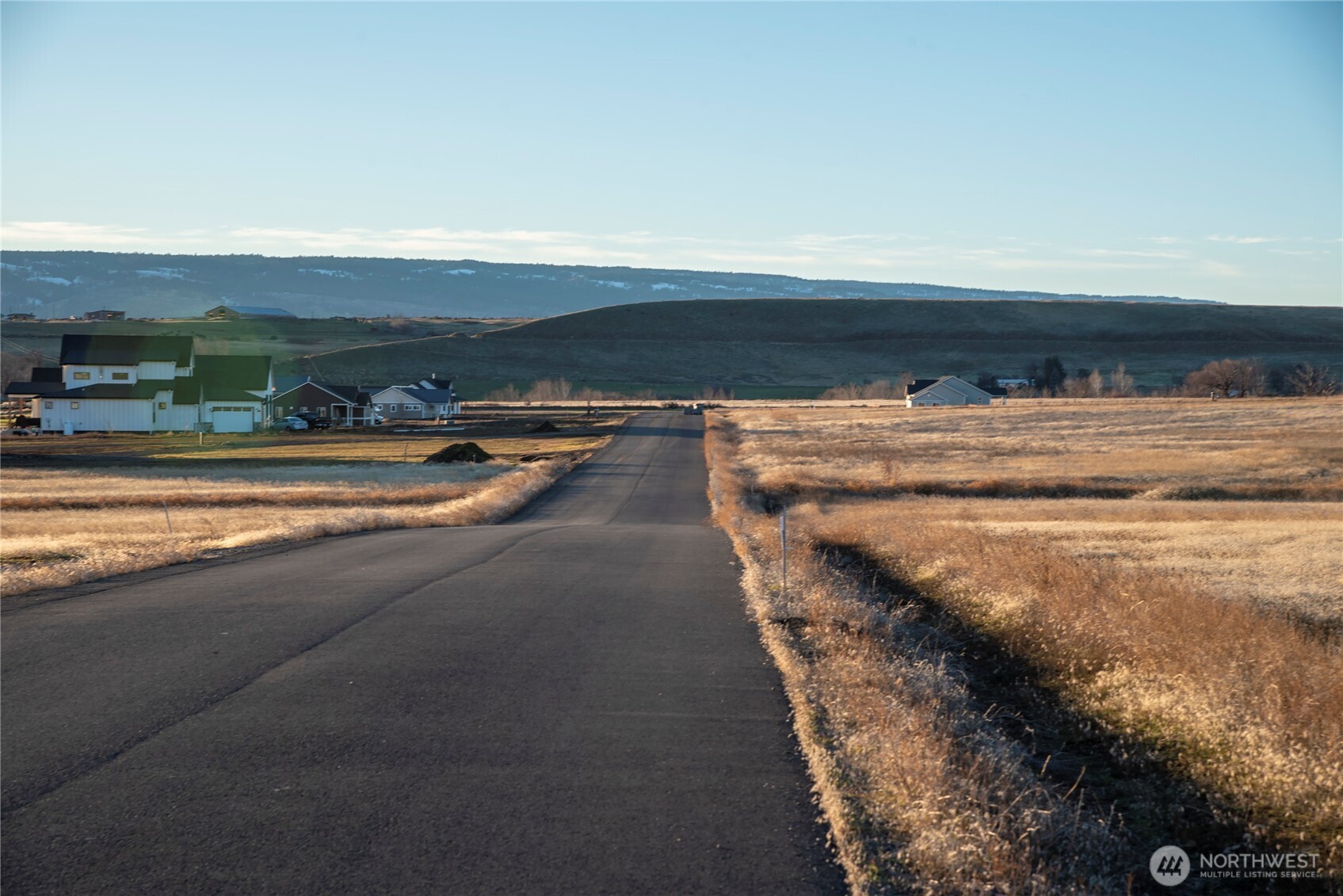 3 Green Canyon Road Ellensburg, WA 98926 - Photo 2 of 9 a view of water heater and room with ocean view
