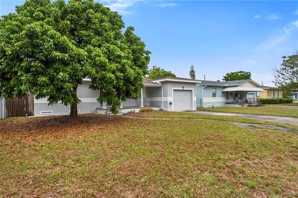 $349,900 | 2425 36th Avenue North, St. Petersburg, FL 33713