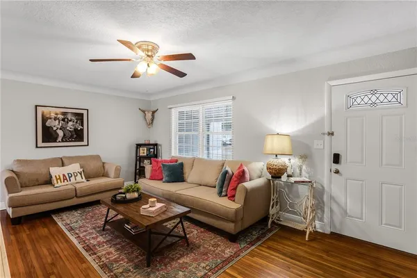 $349,900 | 2425 36th Avenue North, St. Petersburg, FL 33713