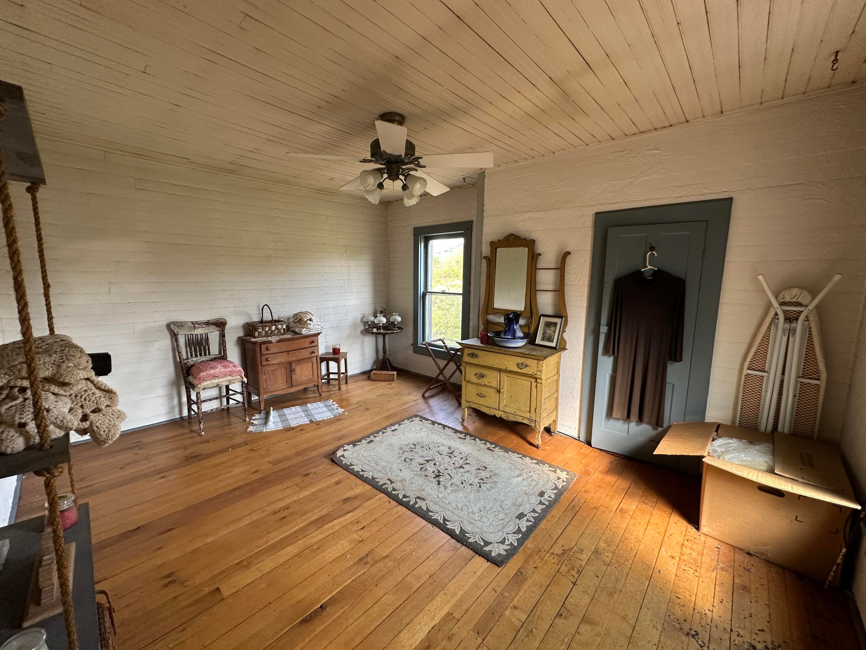 1885 Charles Booth Road Sinks Grove, WV 24976 - Photo 22 of 35 Gallery Image 22